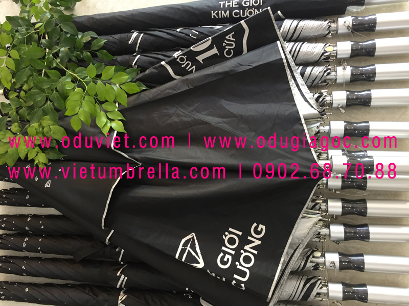 xưởng sản xuất ô dù cầm tay in logo quảng cáo